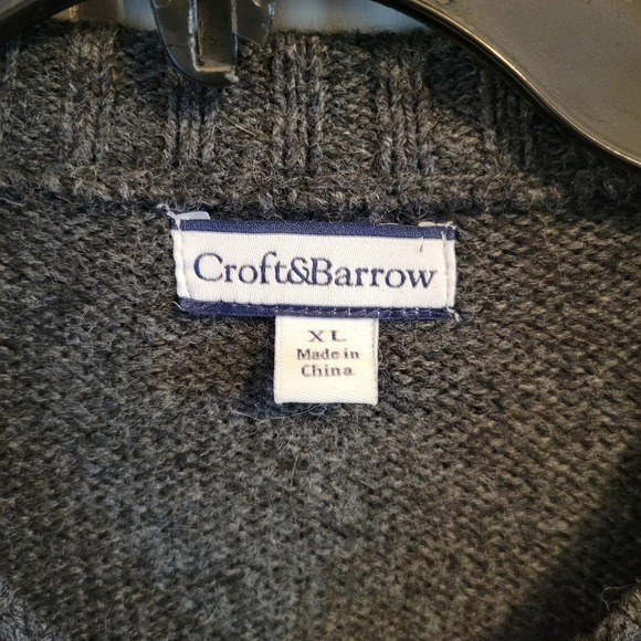 Croft & Barrow Christmas Snowmen Zip Up Cardigan - Picture 5 of 8